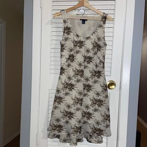 Ann Taylor MIDI Sleevless Lined Dress with Roses Size 6P